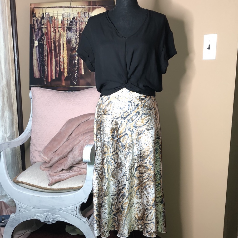 MIDI slip skirt